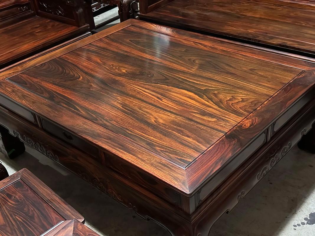 印尼黑酸枝闊葉黃檀 盛世祥和沙發(fā)，演繹國(guó)標(biāo)紅木的東方氣韻